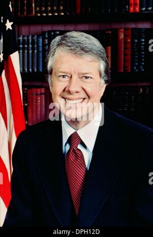 19. August 2006 - zeigt Washington, DISTRICT OF COLUMBIA, USA - (Datei) eine Datei Bild 31. Januar 1977 datiert US-Präsident Jimmy Carter sitzen für seine offizielle Porträt im Weißen Haus in Washington, DC, USA. (Kredit-Bild: © Carter Archives/ZUMAPRESS.com) Stockfoto