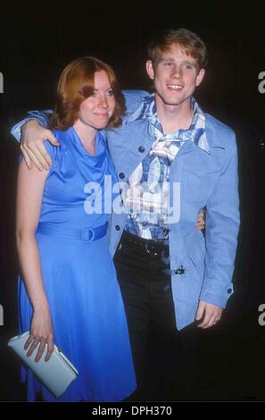 15. Juni 2006 - Hollywood, Kalifornien, US - RON HOWARD mit seiner Frau CHERYL Gasse 1976. # 10112. (Kredit-Bild: © Phil Roach/Globe Photos/ZUMAPRESS.com) Stockfoto