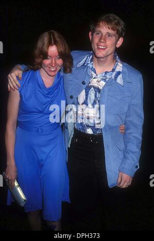 15. Juni 2006 - Hollywood, Kalifornien, US - RON HOWARD mit seiner Frau CHERYL Gasse 1976. # 10112. (Kredit-Bild: © Phil Roach/Globe Photos/ZUMAPRESS.com) Stockfoto