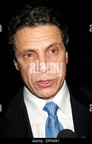 8. November 2006 - New York, New York, US - K50660ML. DEMOKRATISCHE WAHL NACHT SIEG PARTY FÜR ANDREW CUOMO, SENATORIN HILLARY CLINTON UND GOUVERNEUR ELLIOT SPITZER IM SHERATON NEW YORK. .11-07-2006.   / 2006.ANDREW CUOMO (Kredit-Bild: © Mitchell Levy/Globe Photos/ZUMAPRESS.com) Stockfoto