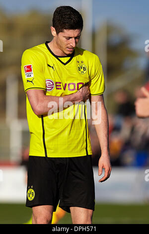 San Pedro del Pinatar, Spanien. 14. Januar 2014. Nach vorne Robert Lewandowski Gesten während das Freundschaftsspiel zwischen Borussia Dortmund und VFL Bochum in der Pinatar Arena, Alicante Credit: Action Plus Sport/Alamy Live News Stockfoto