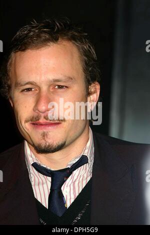 6. Dezember 2005 - New York, New York, US - K46220ML. DIE NEW YORKER PREMIERE VON '' BROKEBACK MOUNTAIN''. LOEWS LINCOLN SQUARE, New York City. 06.12.2005.-2005.HEATH LEDGER (Kredit-Bild: © Mitchell Levy/Globe Photos/ZUMAPRESS.com) Stockfoto