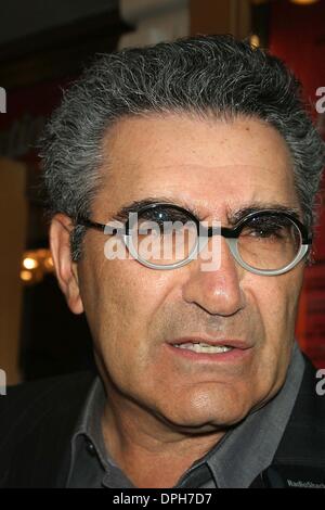 17. August 2006 - New York, New York, US - K49203ML. OPENING NIGHT '' wird Ruhm ME'' an BERNARD B. JACOBS THEATER NEW YORK New York 17.08.2006.  -2006..EUGENE LEVY (Kredit-Bild: © Mitchell Levy/Globe Photos/ZUMAPRESS.com) Stockfoto