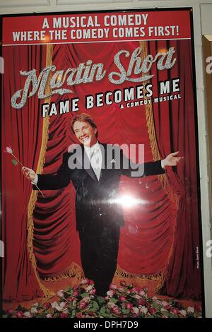 17. August 2006 - New York, New York, US - K49203ML. OPENING NIGHT '' wird Ruhm ME'' an BERNARD B. JACOBS THEATER NEW YORK New York 17.08.2006.  -2006. (Kredit-Bild: © Mitchell Levy/Globe Photos/ZUMAPRESS.com) Stockfoto