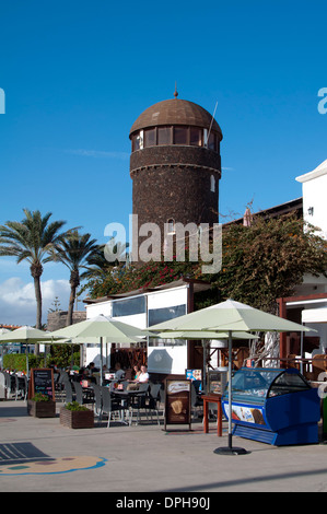 Puerto Castillo Restaurant im Hafenbereich, Caleta de Fuste, Fuerteventura, Kanarische Inseln, Spanien. Stockfoto