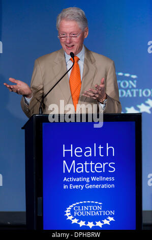 La Quinta, Kalifornien, USA. 14. Januar 2014. Präsident BILL CLINTON, Gründer der Clinton-Stiftung, spricht in seiner dritten jährlichen Gesundheitsfragen: Aktivierung Wellness in jeder Generation Konferenz in das La Quinta Resort &amp; Club. Die Konferenz zeigt was Führungskräfte aus Branchen - Wirtschaft, Technik, Sport und Philanthropie - Beitrag zur Gesundheit und zum Wohlbefinden der Menschen in den Vereinigten Staaten tun. Bildnachweis: Brian Cahn/ZUMAPRESS.com/Alamy Live-Nachrichten Stockfoto