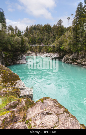 Die Schlucht des Flusses Hokitika, West Coast auf der Südinsel Neuseelands. Die Farbe des Wassers ist charakteristisch... Stockfoto