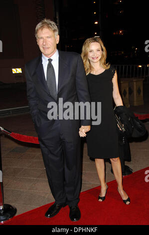 6. Oktober 2006 - Hollywood, Kalifornien, USA - BEVERLY HILLS, CA 6. Oktober 2006 (SSI) --. Schauspieler Harrison Ford und Calista Flockhart während des Jules Verne Adventure Filmfestivals und Ausstellungen, Schauspielerin im Shrine Auditorium, am 6. Oktober 2006, in Los Angeles statt.  -K50149MGE(Credit Image: © Michael Germana/Globe Photos/ZUMAPRESS.com) Stockfoto