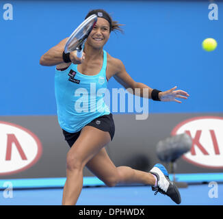 Melbourne, Victoria, Australien. 11. Januar 2014. HEATHER WATSON (GBR) in Aktion während ihren Sieg über Irina Falconi (USA) in ihre Damen Einzel dritten Qualifikationsrunde entsprechen heute - Heather Watson (GBR) Def Irina Falconi (USA) 6: 4 7: 6 (7: 1) © Andrew Patron/ZUMAPRESS.com/Alamy Live News Stockfoto