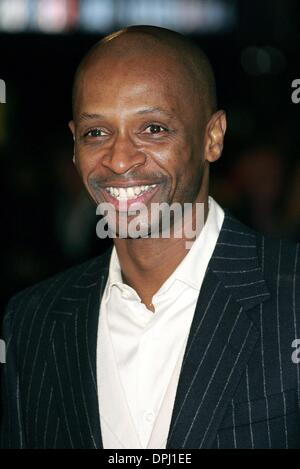 27. Dezember 2005 - Leicester Square, LONDON, ENGLAND - ANDY ABRAHAM. SÄNGERIN. KING KONG FILM PREMIER. ODEON LEICESTER SQUARE, LONDON, ENGLAND.09-Dez-05.LAP61518.CREDIT:-K46303 (Kredit-Bild: © Globe Photos/ZUMAPRESS.com) Stockfoto