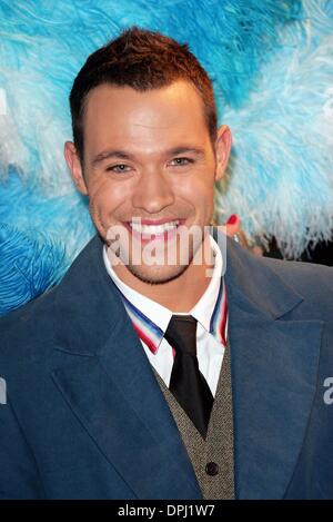 10. Januar 2006 - Leicester Square, LONDON, ENGLAND - WILL YOUNG. SÄNGERIN. FRAU HENDERSON PRESENTS, FILM PREMIER. VUE WEST END, LEICESTER SQUARE, LONDON, ENGLAND.23-Nov.-05.DID13733.K46239. (Kredit-Bild: © Globe Photos/ZUMAPRESS.com) Stockfoto