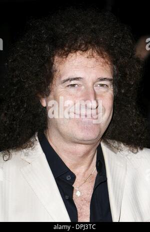 18. Oktober 2006 - Palace Theatre, LONDON, ENGLAND - BRIAN MAY. MUSIKER, QUEEN.UK-PREMIERE DES NEUEN WESTEND SHOW "SPAMALOT". PALACE THEATRE, LONDON, ENGLAND.17 Oktober 2006.DIE19270. Bildnachweis:-K51014 (Kredit-Bild: © Globe Photos/ZUMAPRESS.com) Stockfoto