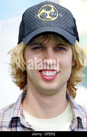 8. August 2006 - Westwood, LOS ANGELES, USA - JON HEDER. SCHAUSPIELER. DIE BANKDRÜCKER, PREMIERE. WESTWOOD, LOS ANGELES, USA.04-02-2006.LAR69221.K49255. (Kredit-Bild: © Globe Photos/ZUMAPRESS.com) Stockfoto