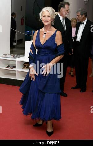 10. Oktober 2006 - 63. Filmfestspiele von Venedig, Venedig, Italien - HELEN MIRREN. SCHAUSPIELERIN. AWARDS GALA Venedig FILM FESTIVAL.63RD VENICE FILM FESTIVAL, Venedig, ITALY.09-Sep-06.LAS73713.CREDIT:-K50574 (Kredit-Bild: © Globe Photos/ZUMAPRESS.com) Stockfoto