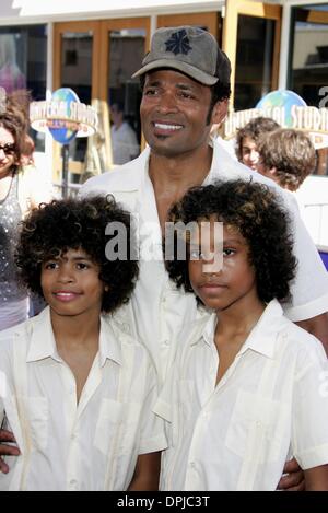 6. September 2006 - Universal Citywalk, LOS ANGELES, USA - MARIO VAN PEEBLES, MARLEY & MANDELA. SCHAUSPIELER & SÖHNE. THE FAST AND THE FURIOUS: TOKYO DRIFT, WELTPREMIERE. UNIVERSAL Universal CitywalkWALK, LOS ANGELES, USA.04-Jun-06.LAR69917.K51167.CREDIT: (Kredit-Bild: © Globe Photos/ZUMAPRESS.com) Stockfoto