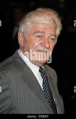 28. März 2006 - West Hollywood, LOS ANGELES, USA - SEYMOUR CASSEL. SCHAUSPIELER. VANITY FAIR PARTY 2006.MORTONS, WEST HOLLYWOOD, LOS ANGELES, USA.05-Mar-06.LAQ66241.K47133.03-05-2006. (Kredit-Bild: © Globe Photos/ZUMAPRESS.com) Stockfoto