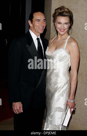 25. Mai 2006 - Beverly Hills, California, USA - TOM HENRI & BRENDA STRONG. SCHAUSPIELERIN & HUSBAND.8TH COSTUME DESIGNERS GUILD AWARDS. BEVERLY HILLS, California, USA.25-Feb-06.LAQ65295.K48106. (Kredit-Bild: © Globe Photos/ZUMAPRESS.com) Stockfoto