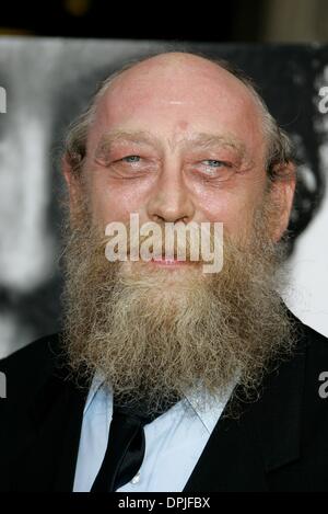 22. September 2006 - Hollywood, LOS ANGELES, USA - RALPH RICHARDSON. SCHAUSPIELER. DEADWOOD STAFFEL 2, PREMIERE. CINERAMA DOME, HOLLYWOOD, LOS ANGELES, USA.06-Jun-06.LAR71638.K51205.CREDIT: (Kredit-Bild: © Globe Photos/ZUMAPRESS.com) Stockfoto