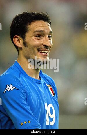 12. Mai 2006 - Italien V Kroatien - GIANLUCA ZAMBROTTA. ITALIEN & JUVENTUS. IBARAKI KASHIMA STADIUM, IBARA. ITALIEN V CROATIA.08/06/2002.DIB4875. K47872. VORSCHAU WM 2006. (Kredit-Bild: © Globe Photos/ZUMAPRESS.com) Stockfoto