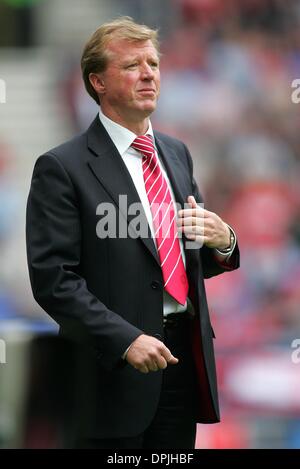 STEVE MCCLAREN. MIDDLESBROUGH FC MANAGER. WIGAN ATHLETIC V MIDDLESBORO. JJB STADIUM WIGAN,.18/09/2005.DIJ37006. K47874. -VORSCHAU WM 2006 Stockfoto