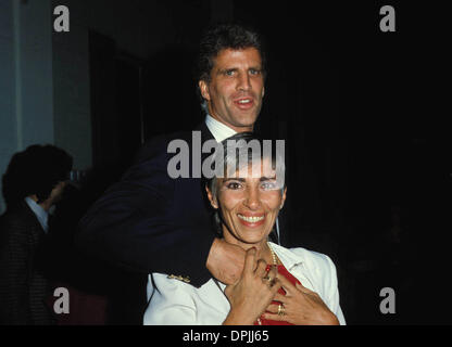 21. September 2006 - TED DANSON mit seiner Frau 1982. STEVEN GRANITZ-(Kredit-Bild: © Globe Photos/ZUMAPRESS.com) Stockfoto