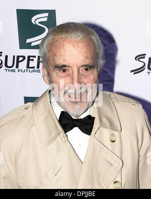 15. Oktober 2006 - New York, NY, USA - 14. Oktober 2006 - New York, NY USA - Christopher Lee besucht die 3. Jahrestagung Womens World Awards at The Hammerstein Ballroom.   ANTHONY G. MOORE-K50262AGM. (Kredit-Bild: © Globe Photos/ZUMAPRESS.com) Stockfoto