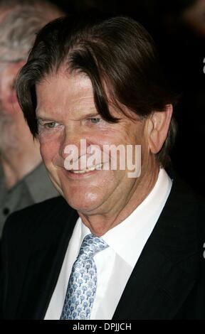 17. Oktober 2006 - Palace Theatre, LONDON, ENGLAND - JOHN MADEJSKI. READING FC CHAIRMAN.UK PREMIERE DER NEUEN WEST END SHOW "SPAMALOT". PALACE THEATRE, LONDON, ENGLAND.17 Oktober 2006.DIE19246. Bildnachweis:-K51014 (Kredit-Bild: © Globe Photos/ZUMAPRESS.com) Stockfoto