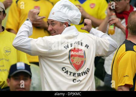 17. Mai 2006 - Stade De France, PARIS, Frankreich - ARSENAL CHEF.2006 LEAGUE CHAMPIONS-BARCELONA VS. ARSENAL. PARIS FRANKREICH 17.05.2006. MICHAEL MAYHEW - - 2006.K47922. (Kredit-Bild: © Globe Photos/ZUMAPRESS.com) Stockfoto