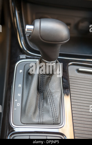 Auswahl eines Automatik-Getriebes des Fahrzeugs Stockfoto