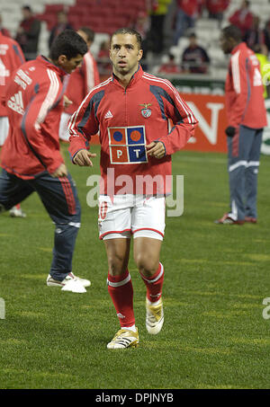 8. Januar 2006 - Lissabon, Portugal - 20060108: Lissabon, PORTUGAL - der portugiesischen Meister den fünften Sieg in Folge heute (2-0), in einem Spiel erreichte, wo Paços de Ferreira eingegeben, gut, aber haben nicht verwenden, um zwei gezüchtete Chancen nutzen... Benfica bestieg den 2. Platz und stellt den Druck auf den FC Porto... In Bild Simao Sabrosa... ALVARO ISIDORO/LisbonFILES...   K46342 (Cre Stockfoto