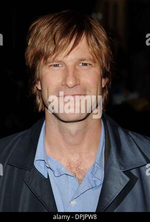 13. März 2006 - K47181AR.'' THANK YOU FOR SMOKING "PREMIERE AM MUSEUM OF MODERN ART IN NEW YORK CITY 12.03.2006. ANDREA RENAULT-AARON ECKHART(Credit Image: © Globe Photos/ZUMAPRESS.com) Stockfoto