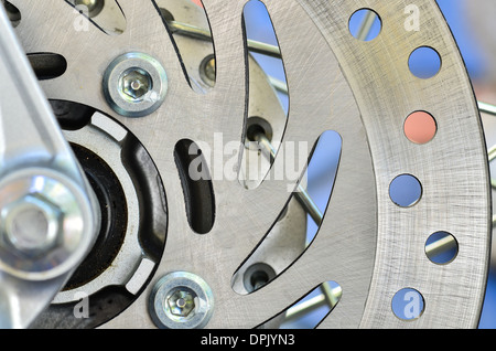 Detail der das Vorderrad eines Motorrads mit Scheibenbremse Stockfoto