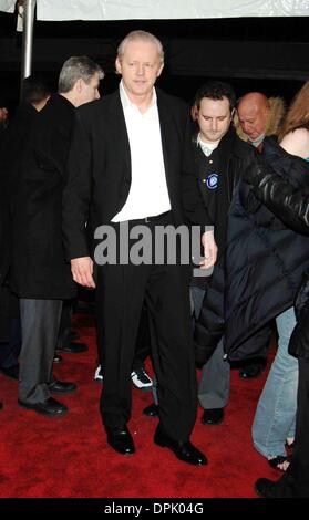 28. Februar 2006 - New York, NEW YORK - K46960AR. Welt-PREMIERE von "16 BLOCKS" an der ZIEGFELD THEATRE, NEW YORK New York 27.02.2006. ANDREA REANULT-DAVID MORSE(Credit Image: © Globe Photos/ZUMAPRESS.com) Stockfoto