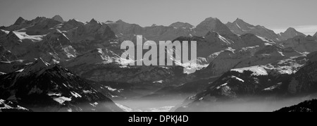 Schweizer Alpen vom Gipfel des Mount Pilatus Kulm Bergkette, Kanton Luzern, Schweiz, Europa Stockfoto