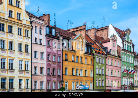 Bunte mittelalterliche Häuser in der Breslauer Altstadt Marktplatz oder Rynek. Stockfoto