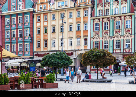 Bunte mittelalterliche Häuser in der Breslauer Altstadt Marktplatz oder Rynek. Stockfoto