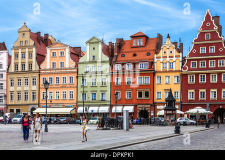 Bunte mittelalterliche Häuser in der Breslauer Altstadt Marktplatz oder Rynek. Stockfoto