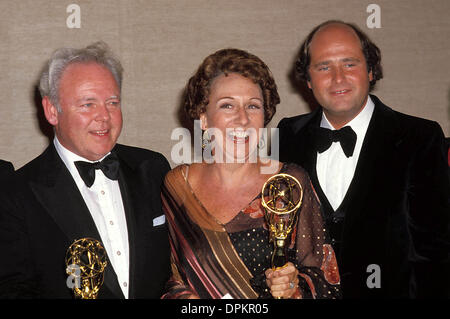 30. Dezember 2005 - Carroll O'Connor, Jean Stapleton und. Rob Reiner. Bob V Noble-1978.JEANSTAPLETONRETRO (Kredit-Bild: © Globe Photos/ZUMAPRESS.com) Stockfoto