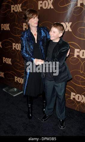 17. Januar 2006 - Hollywood, Kalifornien, USA - K46364FB.2006-FOX-TCA-WINTER-PARTY, HELD bei CITIZEN. SMITH IN HOLLYWOOD, CA... 17.01.2006. FITZROY BARRETT / 2006.JANE KACZMAREK und ERIK PER SULLIVAN (Kredit-Bild: © Globe Photos/ZUMAPRESS.com) Stockfoto