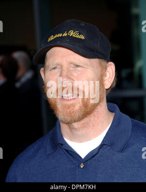 28. Januar 2006 - Los Angeles, Kalifornien, USA - K46368FB. CURIOUS GEORGE PREMIERE AUF DER ARCLIGHT LOS ANGELES, CA... 28.01.2006. FITZROY BARRETT / 2006.RON HOWARD (Kredit-Bild: © Globe Photos/ZUMAPRESS.com) Stockfoto