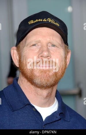 28. Januar 2006 - Los Angeles, Kalifornien, USA - K46368FB. CURIOUS GEORGE PREMIERE AUF DER ARCLIGHT LOS ANGELES, CA... 28.01.2006. FITZROY BARRETT / 2006.RON HOWARD (Kredit-Bild: © Globe Photos/ZUMAPRESS.com) Stockfoto