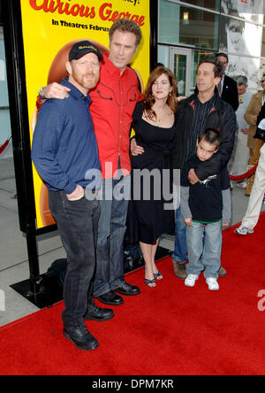 28. Januar 2006 - Los Angeles, Kalifornien, USA - K46368FB. CURIOUS GEORGE PREMIERE AUF DER ARCLIGHT LOS ANGELES, CA... 28.01.2006. FITZROY BARRETT / 2006.RON HOWARD, WILL FERRELL, DREW BARRYMORE UND VERKNÜPFT. BRIAN GRAZER(Credit Image: © Globe Photos/ZUMAPRESS.com) Stockfoto