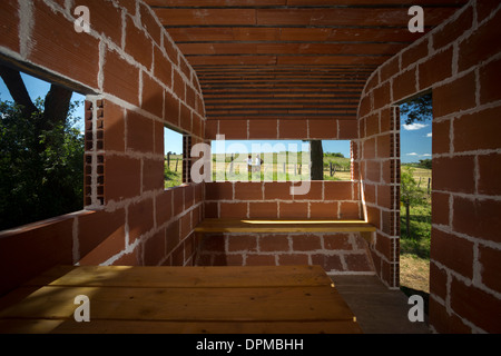 "Caravan", ein Jean-François Karst Land Kunstwerk von dem französischen bildenden Künstler. "Caravane', Landart Installation. Stockfoto