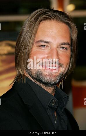 15. Dezember 2006 - Graumans Chinese, Hollywood, LOS ANGELES, USA - JOSH HOLLOWAY. SCHAUSPIELER. WE ARE MARSHALL - PREMIERE-. GRAUMANS CHINESE, HOLLYWOOD, Kalifornien.12-14-2006.K51115(Credit Image: © Globe Photos/ZUMAPRESS.com) Stockfoto