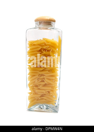 Vorratsgefäß Pasta auf weißem Hintergrund Stockfoto