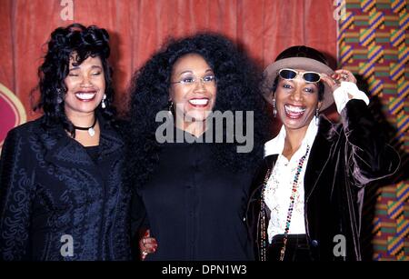 12. April 2006 - den POINTER SISTERS. (ANITA, RUTH UND JUNI). NAACP AWARDS 1994. LISA ROSE / 1994.JUNEPOINTERRETRO (Kredit-Bild: © Globe Photos/ZUMAPRESS.com) Stockfoto