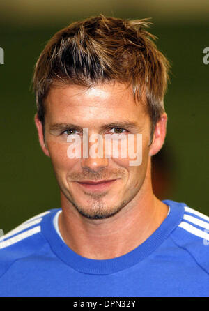 20. September 2006 - London, Vereinigtes Königreich - K49929.001740.DAVID BECKHAM. David Beckham Soccer Fertigkeiten Buch '' die es Real'' Start-David Beckham Academy, Greenwich, London, Vereinigtes Königreich 18.09.2006. MARK CHILTON - - Fotos (Kredit-Bild: © Globe Photos/ZUMAPRESS.com) Stockfoto