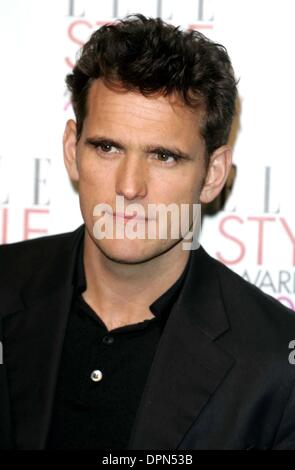 21. Februar 2006 - London, Vereinigtes Königreich - K46892. ELLE STYLE AWARDS 2006-ATLANTIS-GALERIE, ALTE TRUMAN BRAUEREI, BRICK LANE, LONDON, UK 20.02.2006. MARK CHILTON-LINK-MATT DILLON(Credit Image: © Globe Photos/ZUMAPRESS.com) Stockfoto