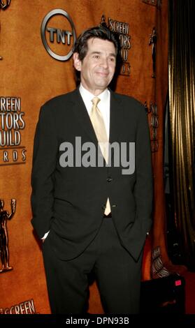 5. Januar 2006 - Hollywood, Kalifornien, USA - ALAN ROSENBERG-. DER 12. JÄHRLICHE SCREEN ACTORS GUILD AWARDS NOMINIERT SIND IM PACIFIC DESIGN CENTER ANGEKÜNDIGT-. WEST HOLLYWOOD, KALIFORNIEN -.01-05-2006-. NINA PROMMER / 2005.K46331NP. (Kredit-Bild: © Globe Photos/ZUMAPRESS.com) Stockfoto