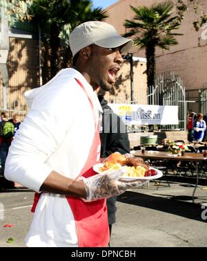 22. Dezember 2006 - Los Angeles, Kalifornien, USA - ALDIS HODGE-. LA DIENT MISSION WEIHNACHTSESSEN FÜR DIE OBDACHLOSEN-. LOS ANGELES, KALIFORNIEN -.12-22-2006-. NINA PROMMER / 2006.K50944NP (Kredit-Bild: © Globe Photos/ZUMAPRESS.com) Stockfoto